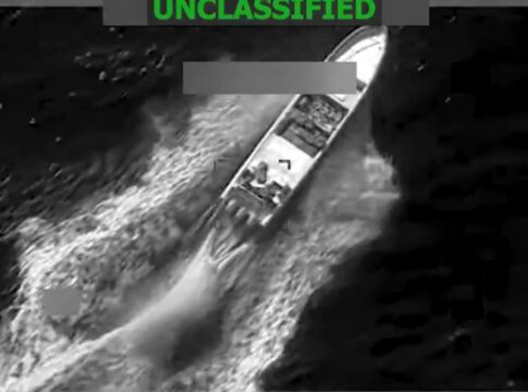 eua-ataca-embarcacao-no-pacifico-e-duas-pessoas-morrem