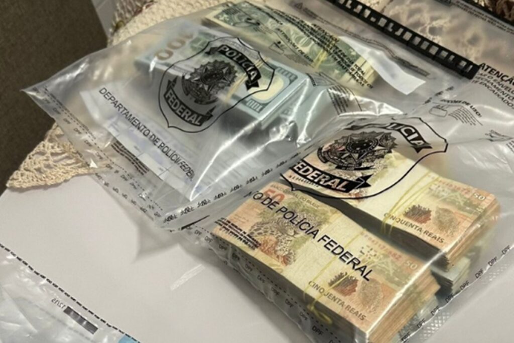 pf-desmonta-contrabando-milionario-que-usava-excursoes-de-turismo