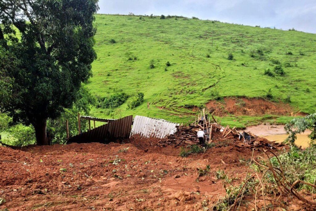familia-morre-soterrada-apos-deslizamento-atingir-casa-em-mg