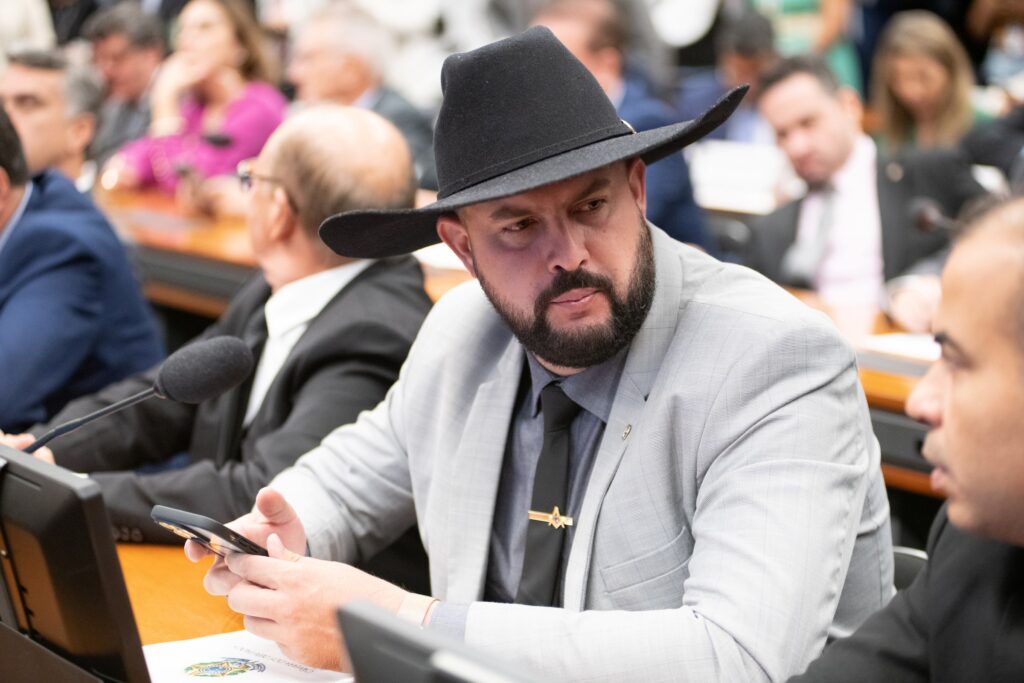 ze-trovao-diz-que-merecia-“medalha”-por-motim-na-camara-em-2025