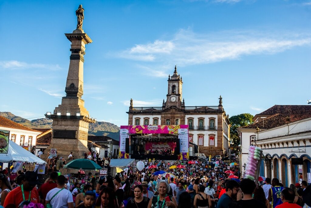 ecad-cobra-divida-milionaria-de-cidades-mineiras-no-carnaval