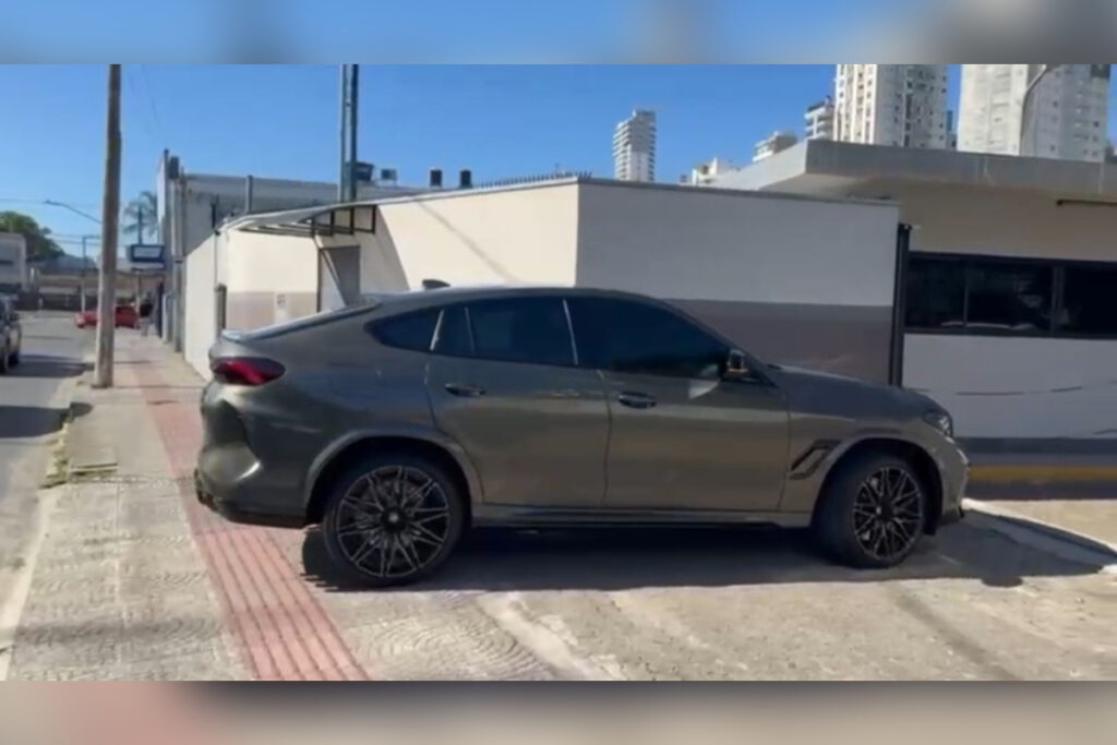 carroes-sao-apreendidos-em-operacao-contra-ex-chefe-da-rioprevidencia.-veja-video