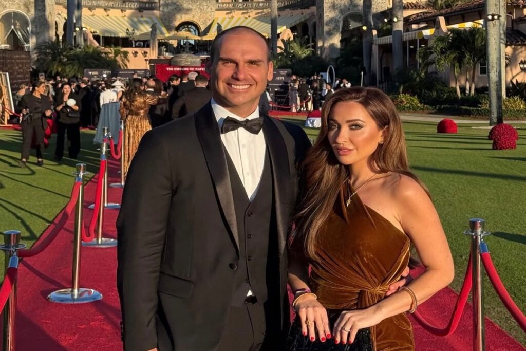 eduardo-bolsonaro-critica-“lacracao”-de-bad-bunny-no-super-bowl