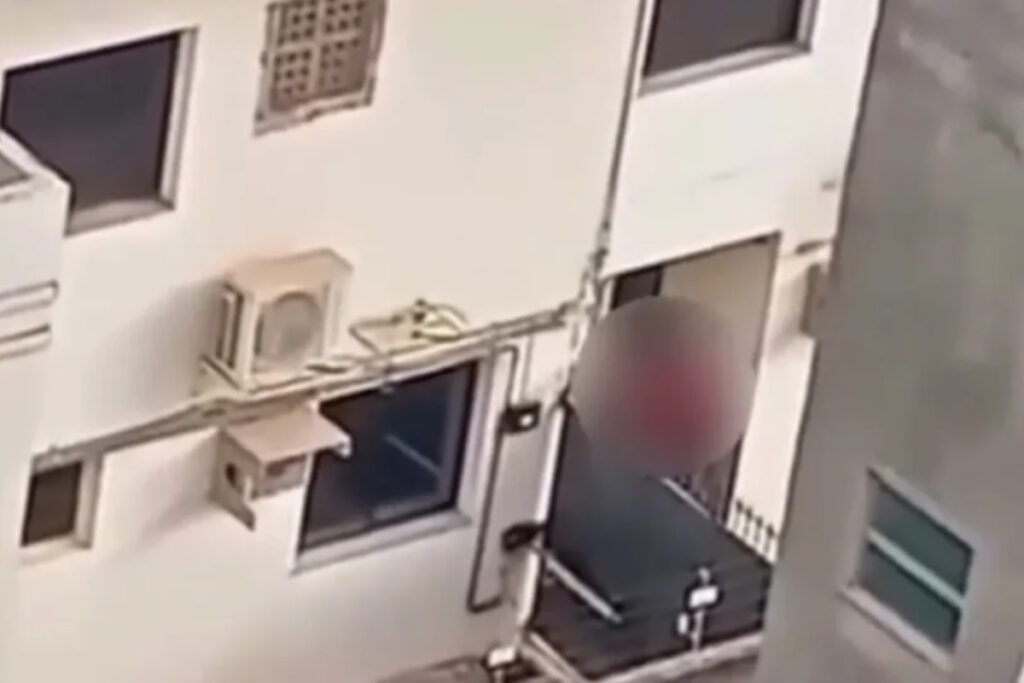 casal-e-flagrado-fazendo-sexo-na-escadaria-de-forum-no-es.-veja-video