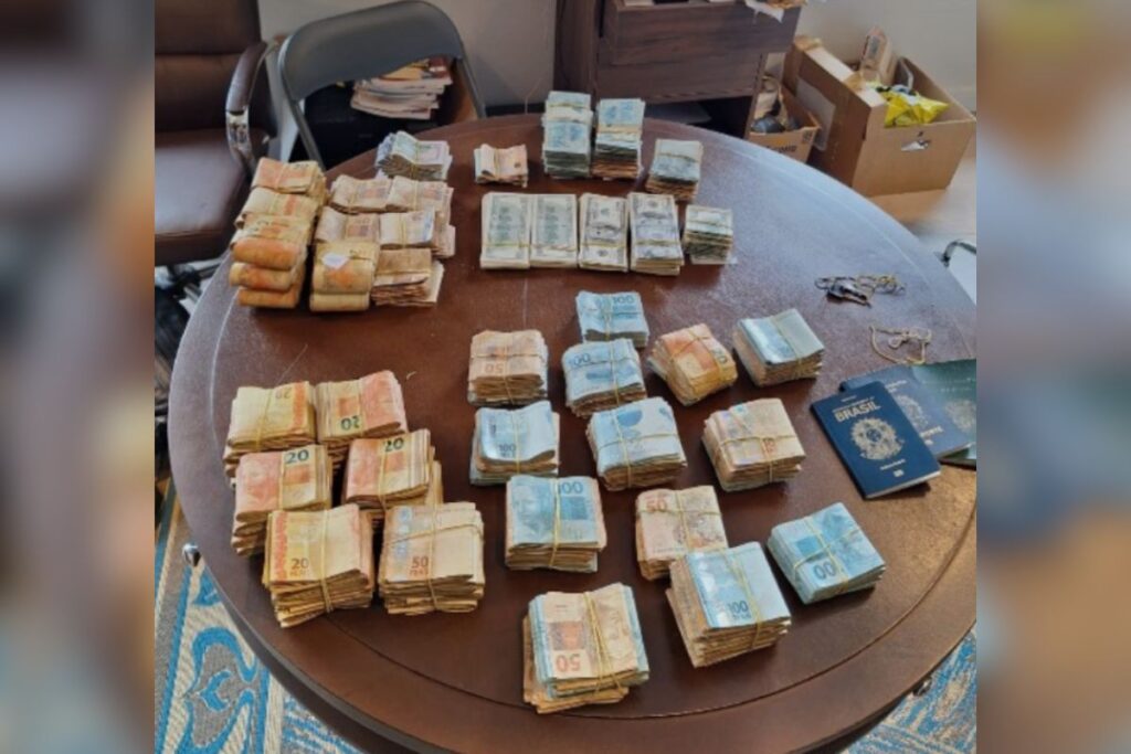 corrupcao-fiscal:-mpsp-e-pm-apreendem-dolares,-reais-e-bitcoins