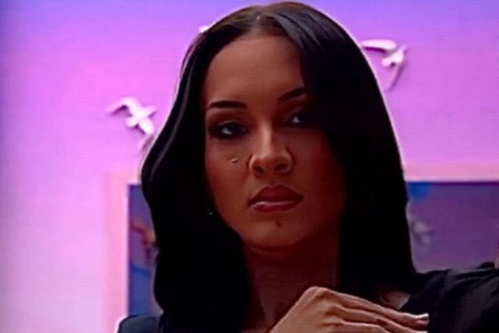 equipe-de-maxiane-explica-maquiagem-borrada-no-paredao:-“ela-sabe”.-video