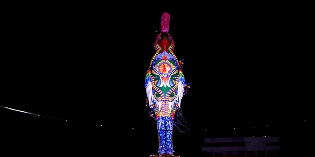 galo-gigante-homenageia-dom-helder-camara,-no-carnaval-recifense