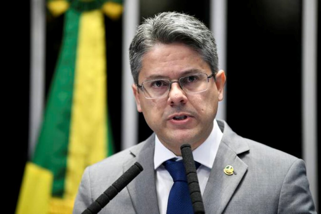 senador-aciona-pgr-para-pedir-afastamento-de-toffoli-do-caso-master