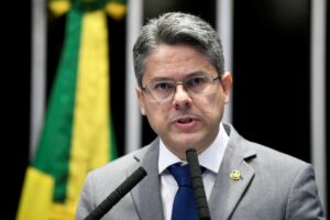 senador-aciona-pgr-para-pedir-afastamento-de-toffoli-do-caso-master