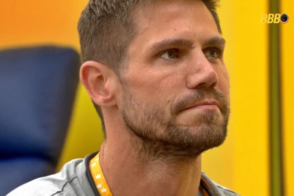 bbb-26:-reacao-de-jonas-viraliza-apos-ele-ser-detonado-pelo-publico.-veja-o-video