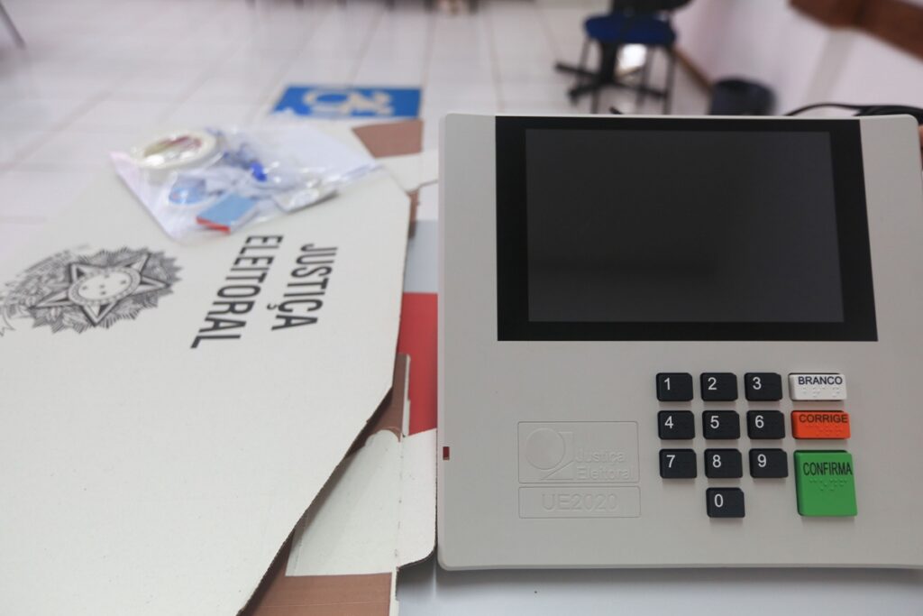 pl-e-pt-devem-concentrar-verbas-e-tempo-de-tv-nas-eleicoes-de-2026