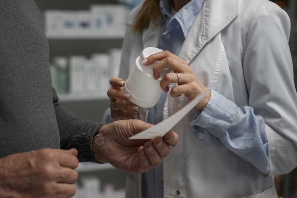 nova-regra-para-receitas-controladas-comeca-nesta-sexta.-entenda