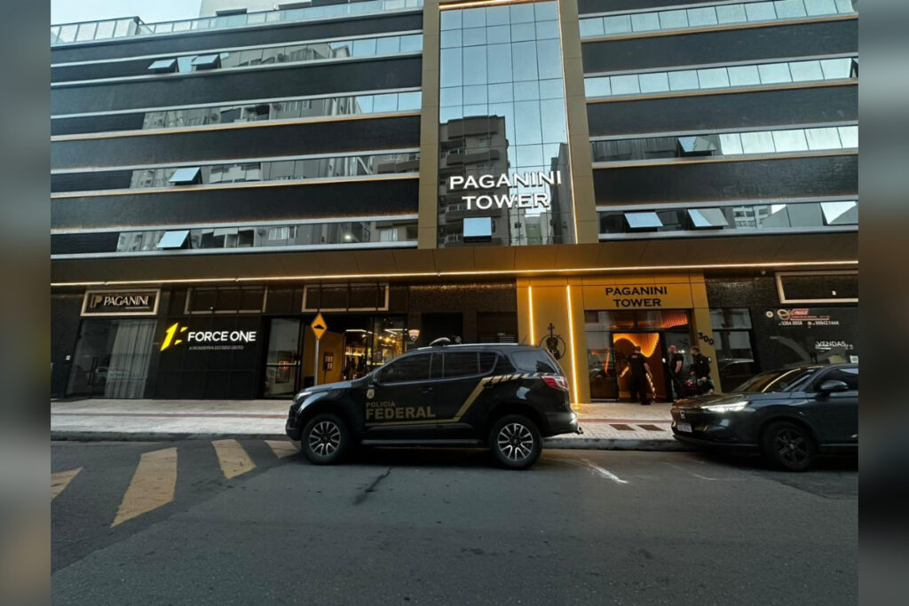 panico-ao-ver-pf-fez-homem-jogar-r$-429-mil-pela-janela-e-virar-alvo