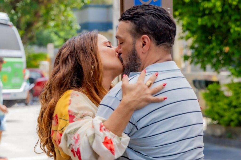 tres-gracas:-assista-a-cena-completa-do-beijo-de-belo-e-viviane-araujo