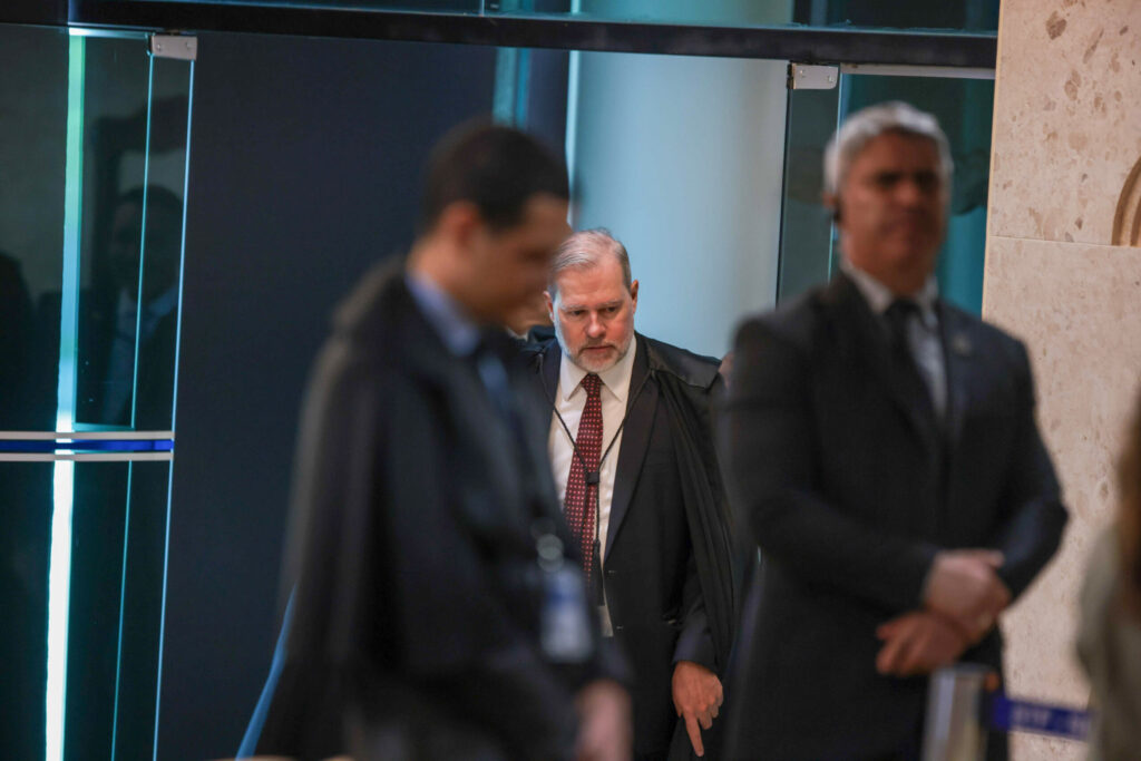toffoli-deveria-antecipar-sua-aposentadoria-do-stf