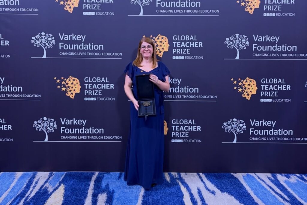 brasileira-“nobel-da-educacao”-defende-escola-conectada-a-sociedade