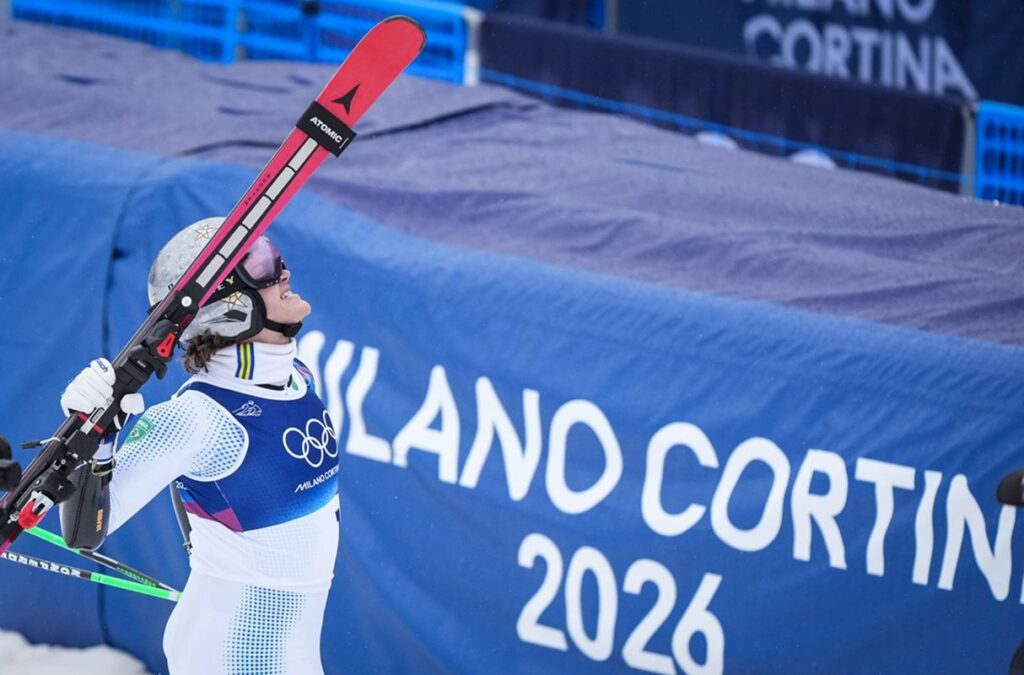 casa-brasil,-em-milao,-comemora-medalha-de-ouro-de-lucas-pinheiro.-veja-video