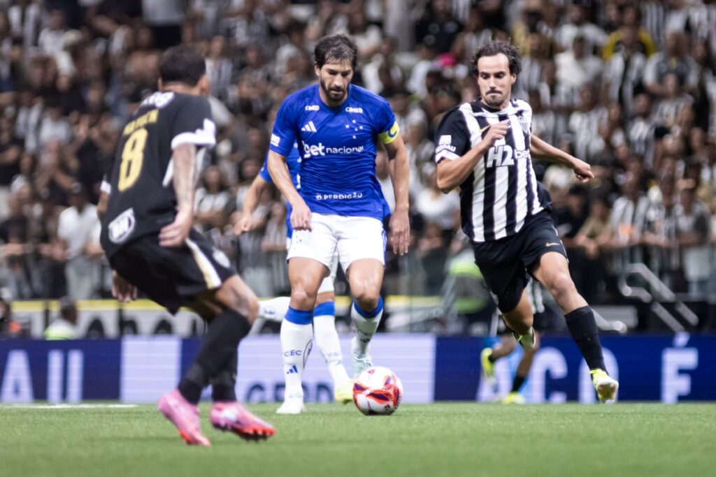 rodada-final-dos-grupos-no-mineiro:-veja-escalacoes-de-cruzeiro-e-galo