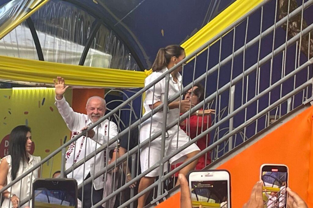 lula-acompanha-carnaval-em-salvador-ao-lado-de-janja,-jeronimo-e-rui-costa.-veja-video