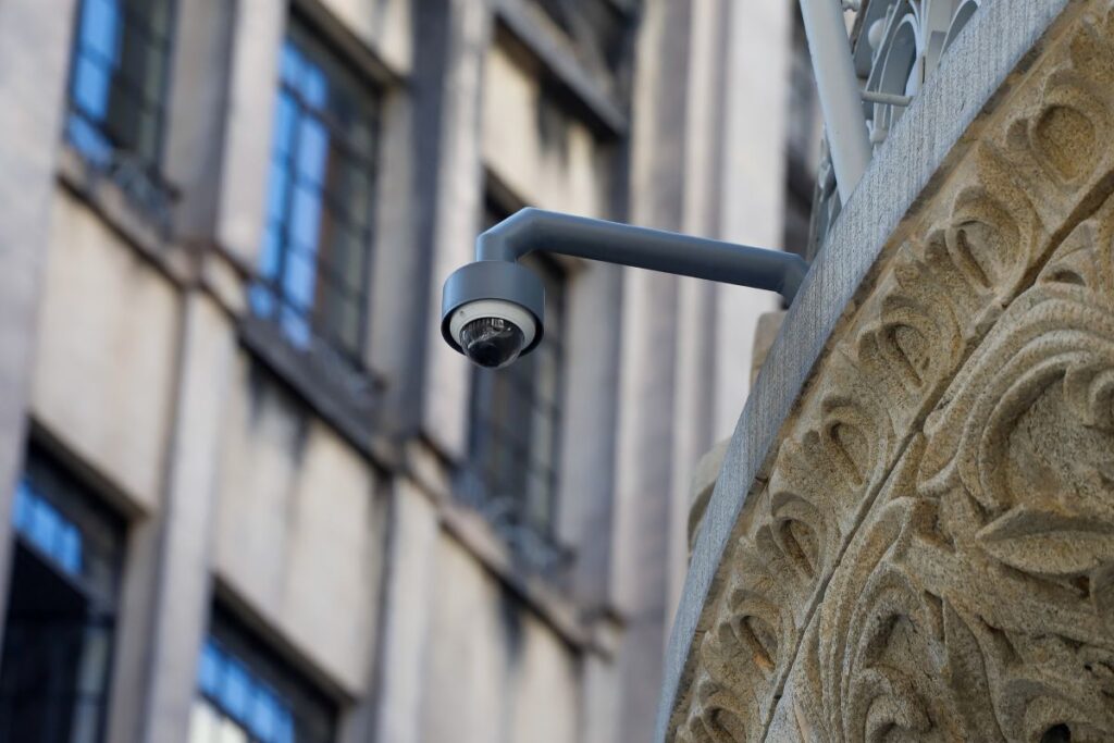 foragido-por-estupro-e-preso-apos-ser-identificado-por-smart-sampa.-video