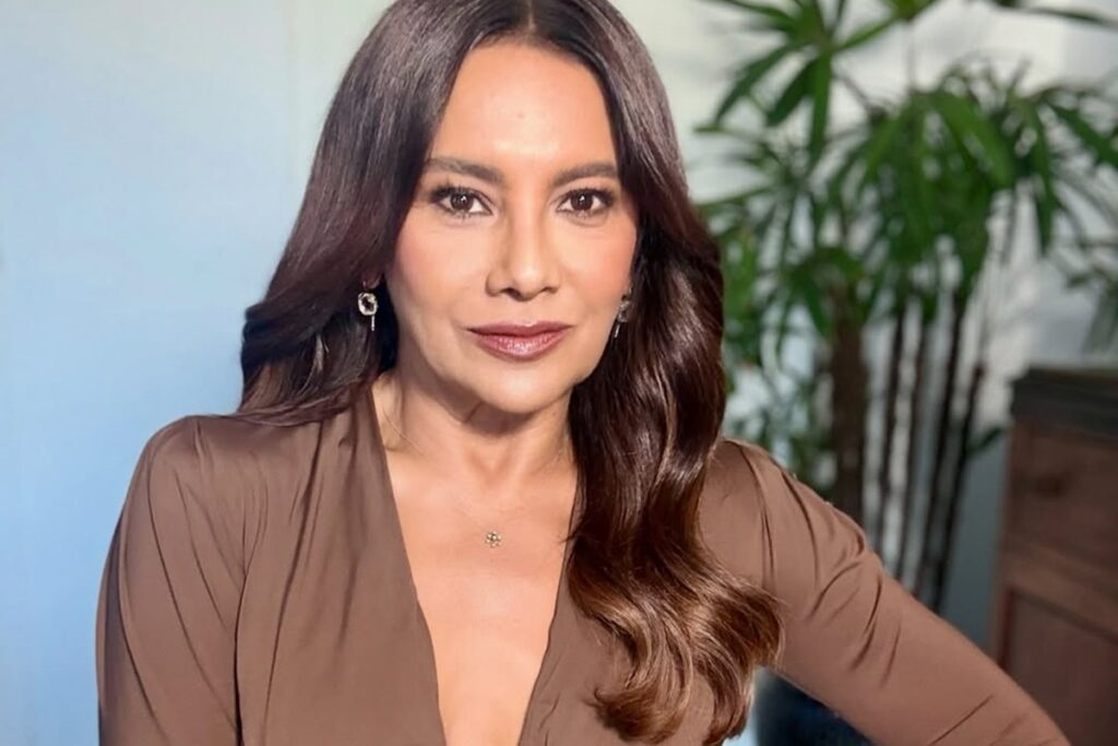 dira-paes-se-emociona-ao-falar-de-dona-lindu,-mae-de-lula:-“forca”