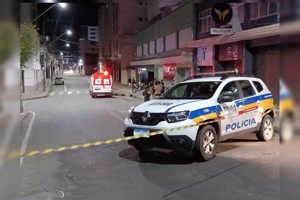 homem-e-achado-morto-apos-assassinar-ex-com-tiro-na-cabeca-em-garagem