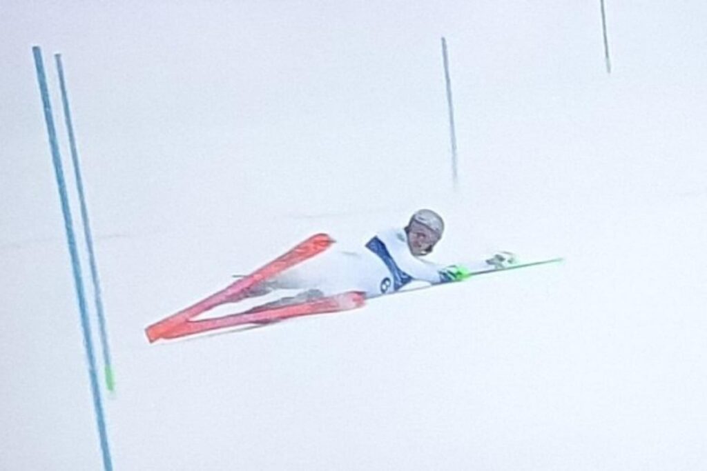 slalom:-lucas-pinheiro-e-outros-favoritos-cairam-na-primeira-descida