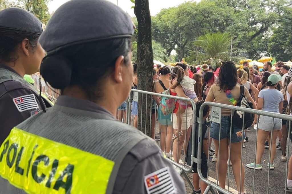 assedio-no-carnaval:-detido-pediu-para-vitima-colar-adesivo-no-penis