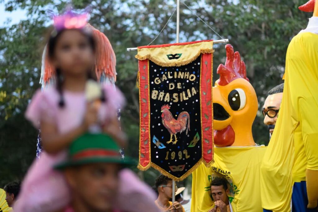 galinho-encanta-familias-e-arrasta-multidao-no-carnaval-do-df.-veja-video