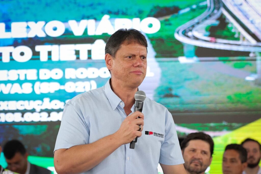 tarcisio-critica-desfile-sobre-lula:-“propaganda-politica-descarada”