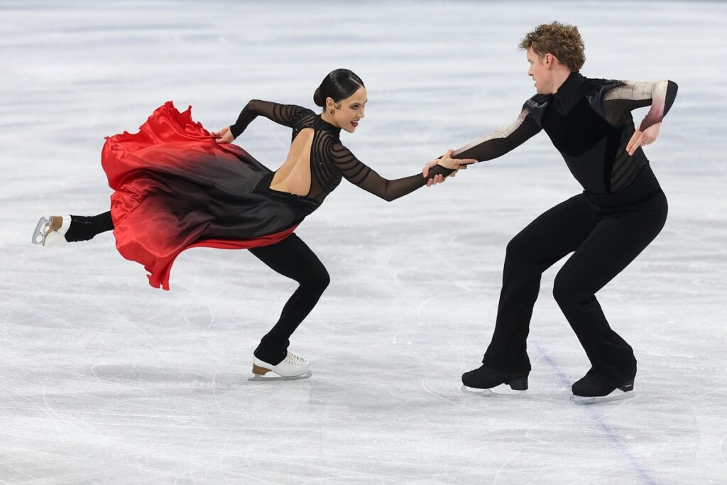 patinadora-nas-olimpiadas-de-inverno-desenhou-os-figurinos-de-3-rivais