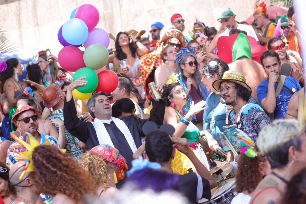 o-espirito-brasileiro-(por-miguel-esteves-cardoso)