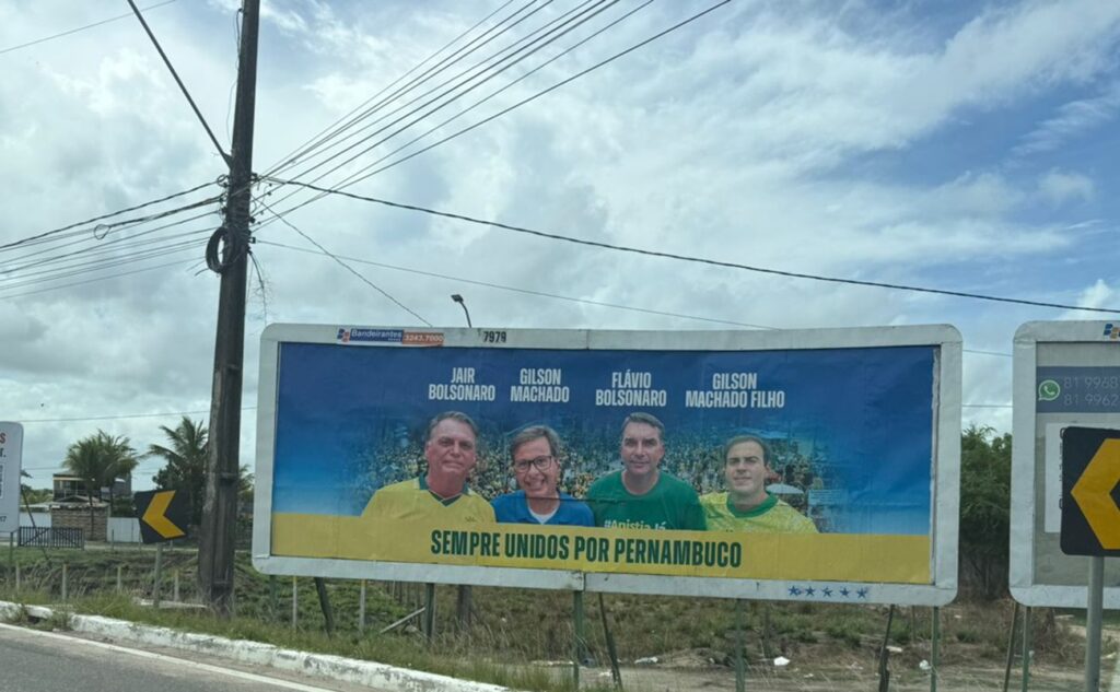 pt-acionara-justica-contra-aliado-de-bolsonaro-por-outdoor-de-flavio