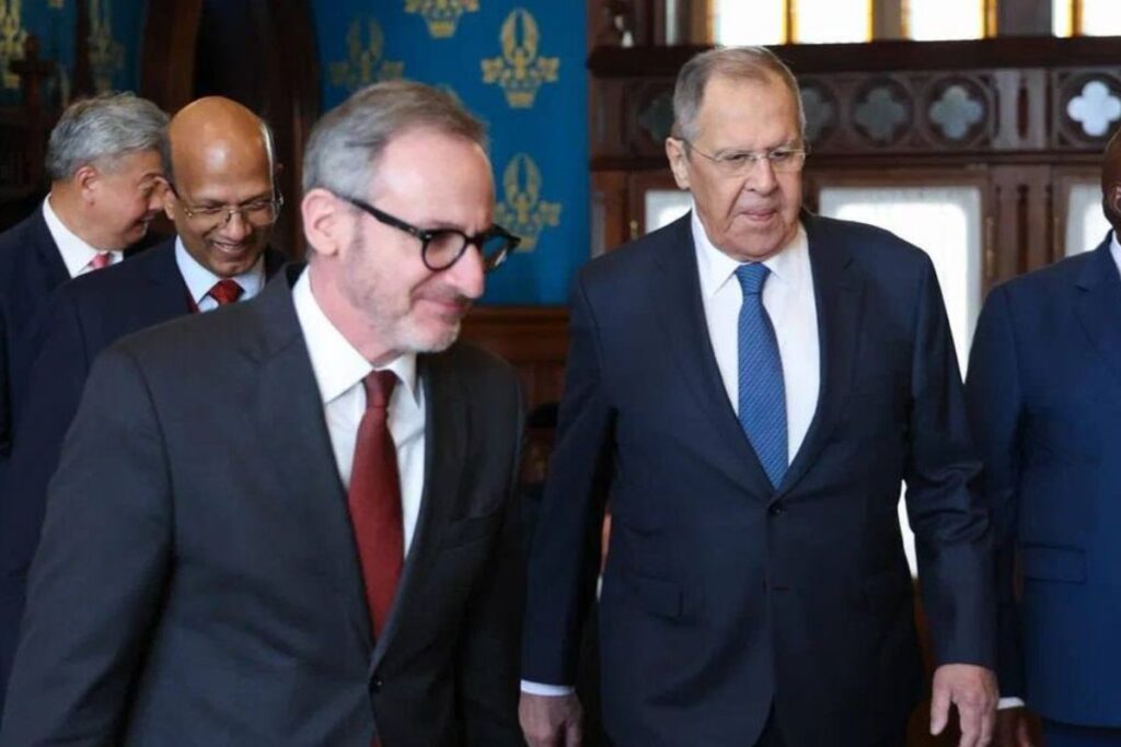 embaixador-do-brasil-e-paises-do-brics-se-reunem-com-lavrov-na-russia