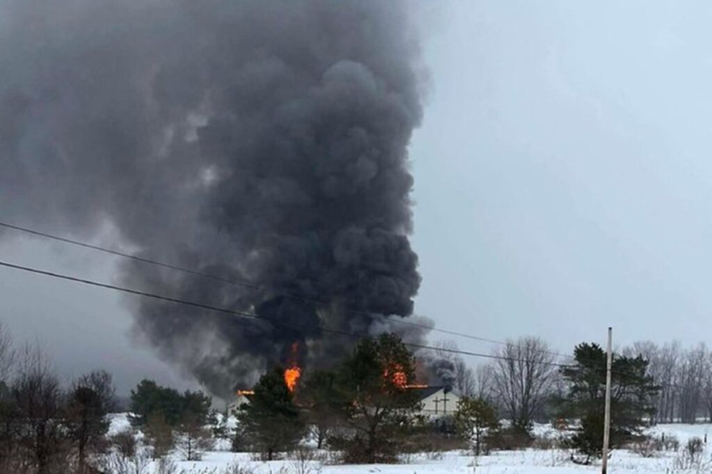 explosao-em-igreja-nos-estados-unidos-deixa-ao-menos-5-feridos