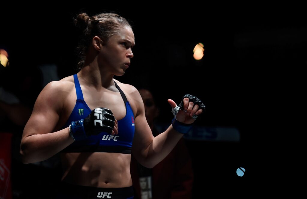 superluta:-ronda-rousey-volta-ao-mma-quase-10-anos-apos-aposentadoria