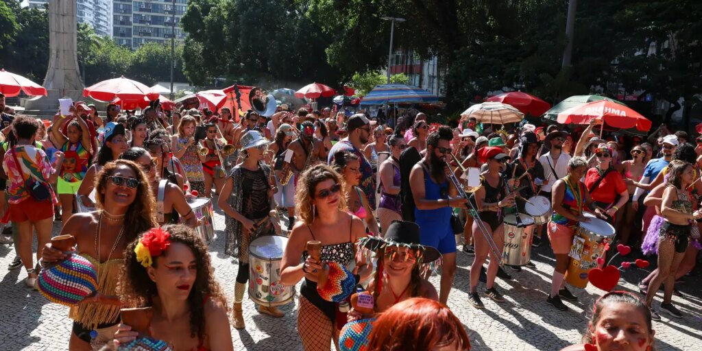 Rio registra cinco atendimentos por hora devido ao calor no carnaval rio-registra-cinco-atendimentos-por-hora-devido-ao-calor-no-carnaval