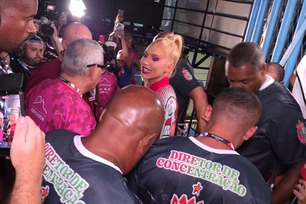 saiba-o-que-virginia-fonseca-fez-e-incomodou-a-grande-rio-na-sapucai