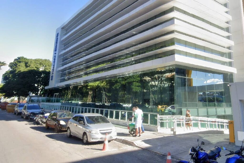 predio-do-bb-em-brasilia-e-esvaziado-apos-principio-de-incendio.-veja-video