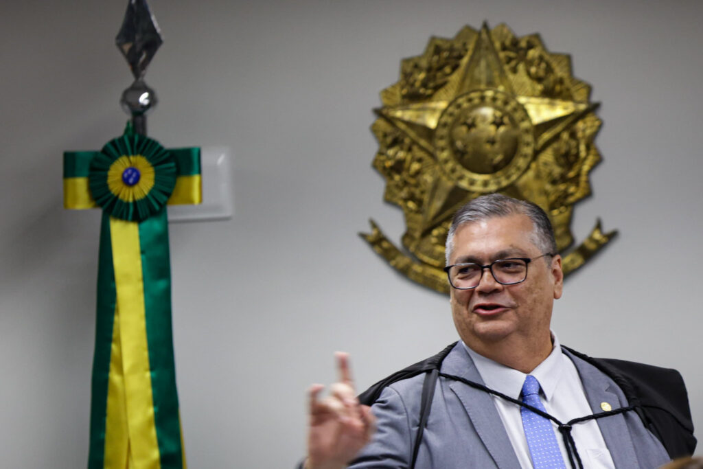 dino:-stf-pode-fixar-transicao-se-congresso-nao-regular-penduricalhos