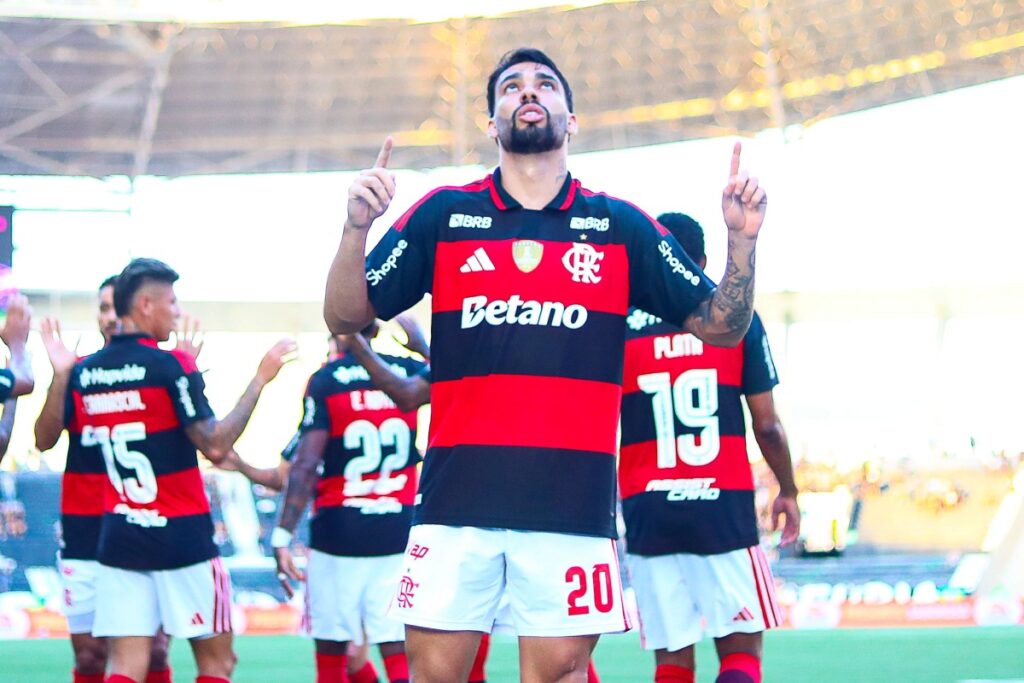 flamengo-divulga-escalacao-para-duelo-contra-o-lanus-pela-recopa;-veja