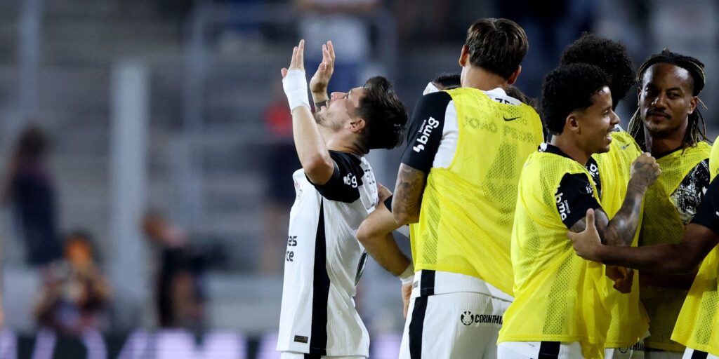 Corinthians é eficiente e derrota Athletico na Arena da Baixada corinthians-e-eficiente-e-derrota-athletico-na-arena-da-baixada