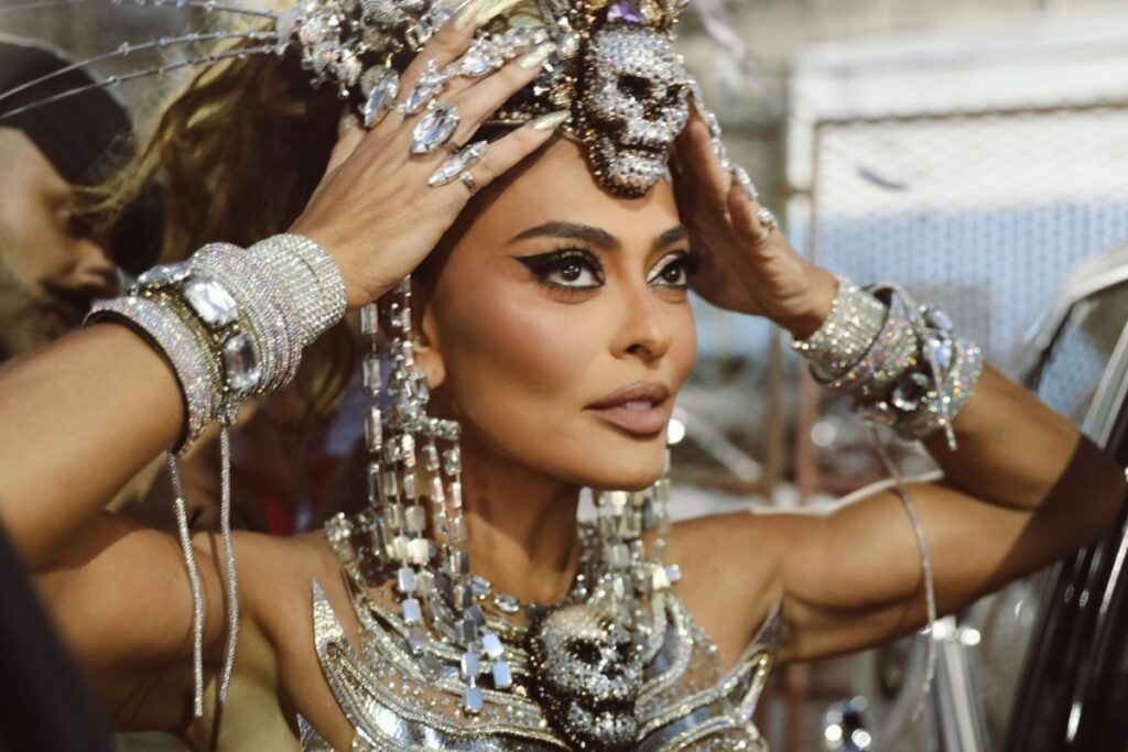 juliana-paes-reage-apos-virar-meme-na-apuracao-do-carnaval-2026