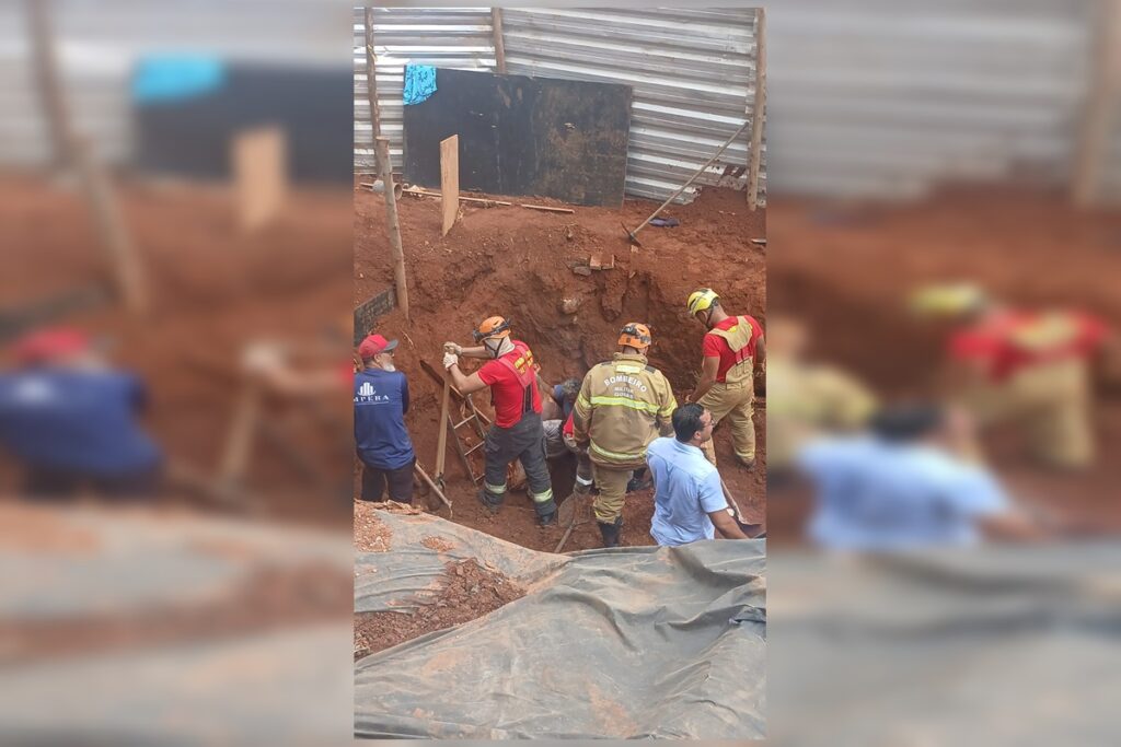 quatro-trabalhadores-ficam-soterrados-em-escavacao-de-rede-de-esgoto