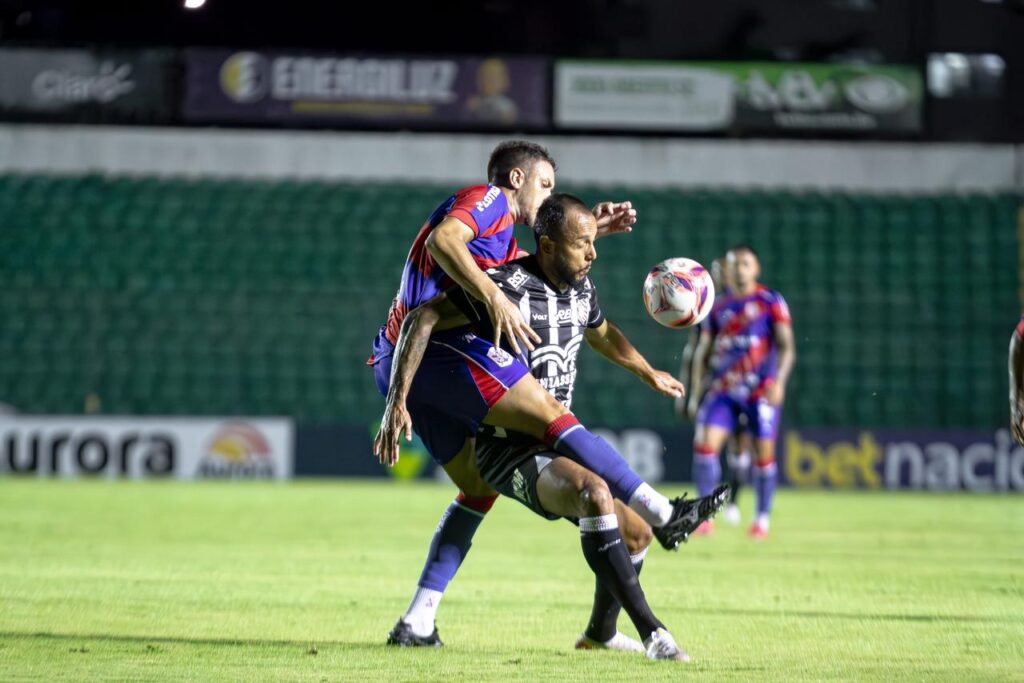 marcilio-dias-vence-figueirense-e-joinville-e-rebaixado-no-catarinense