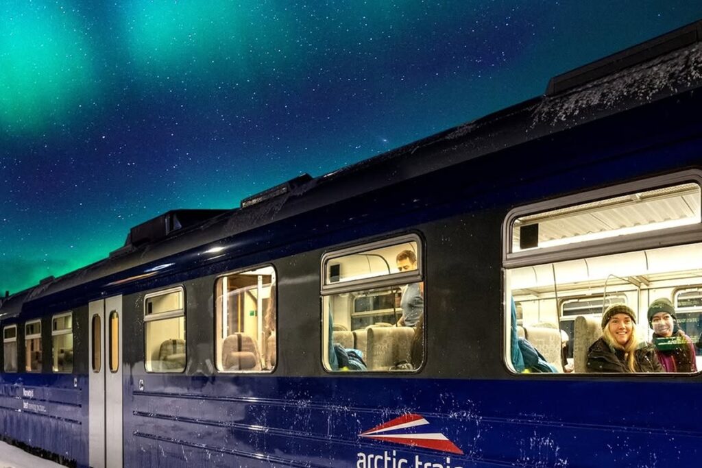 saiba-detalhes-de-viagem-de-trem-“congelante”-pela-aurora-boreal