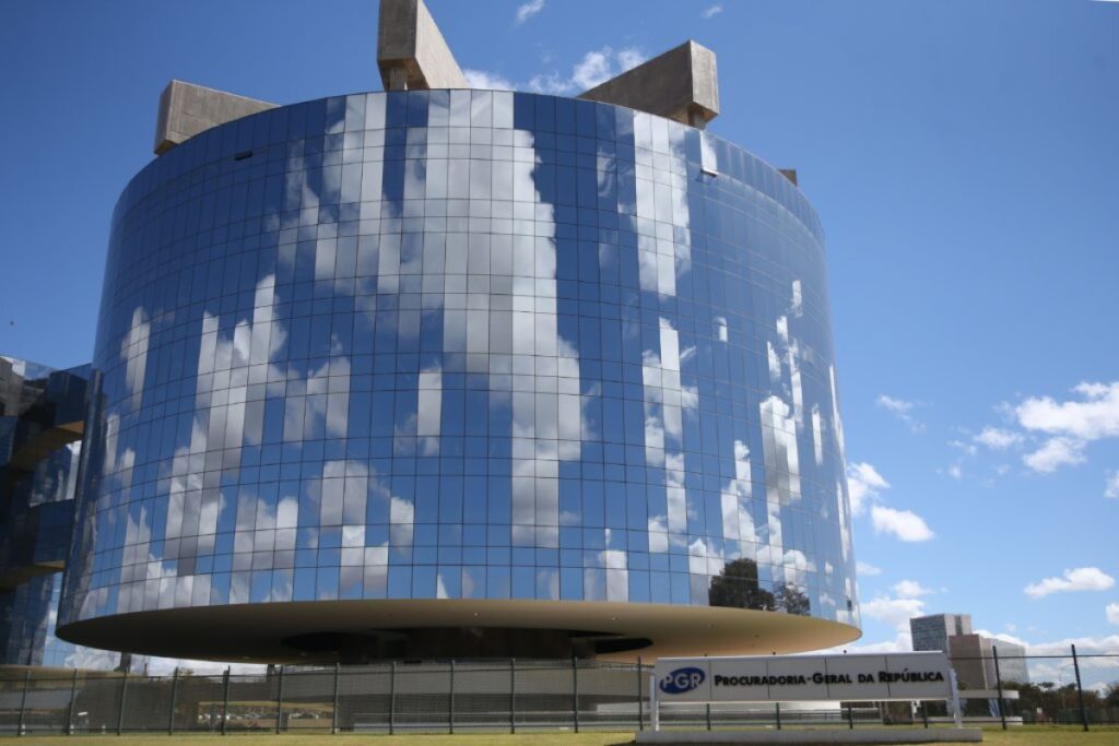 o-supersalario-do-procurador-que-processa-globo-por-palavra-“recorde”