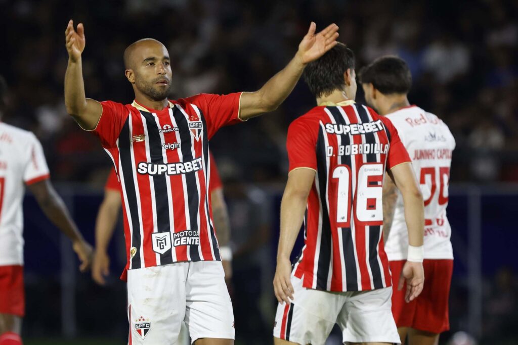 sao-paulo-vence-red-bull-bragantino-e-avanca-a-semifinal-do-paulistao