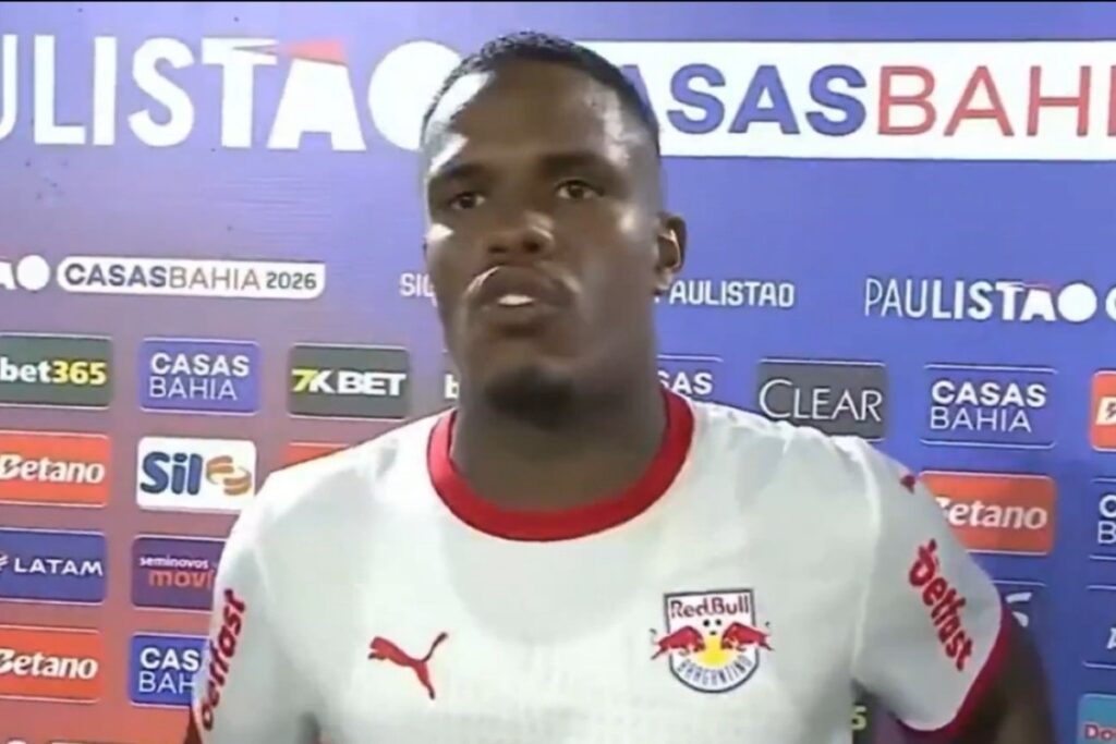 zagueiro-do-bragantino-faz-ataque-machista-a-arbitra-apos-eliminacao.-veja-video