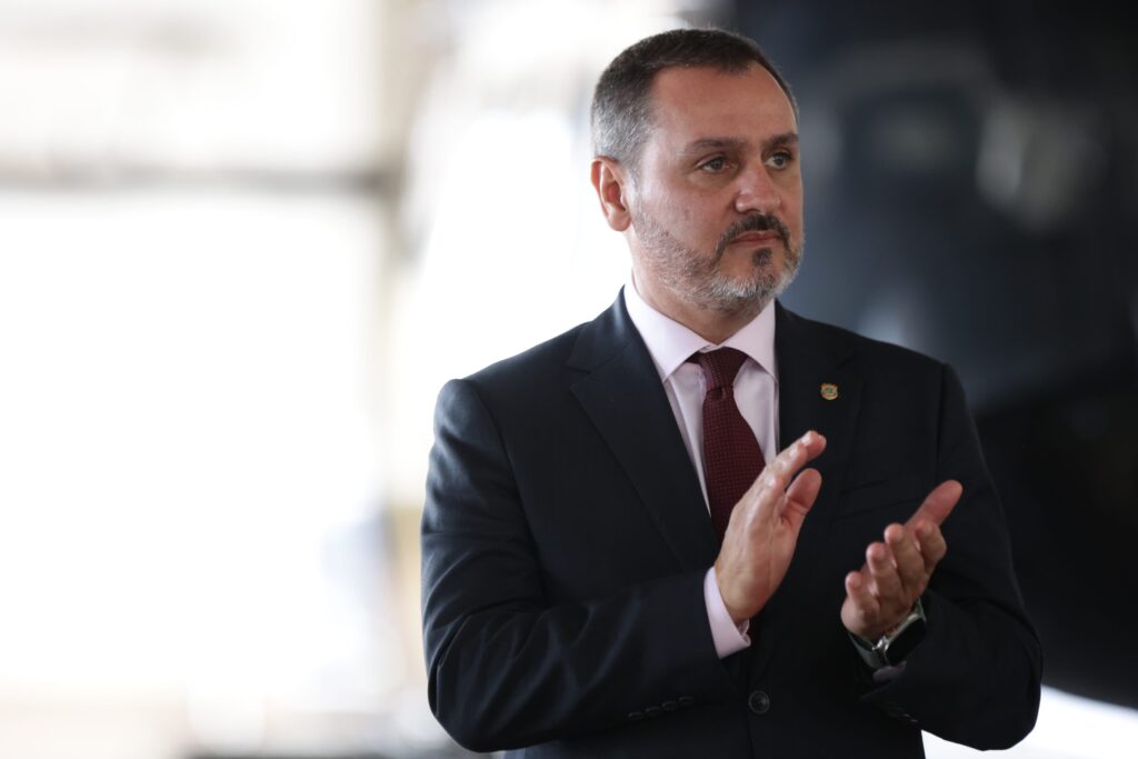 chefe-da-pf-quer-reuniao-com-mendonca-apos-voltar-da-viagem-com-lula